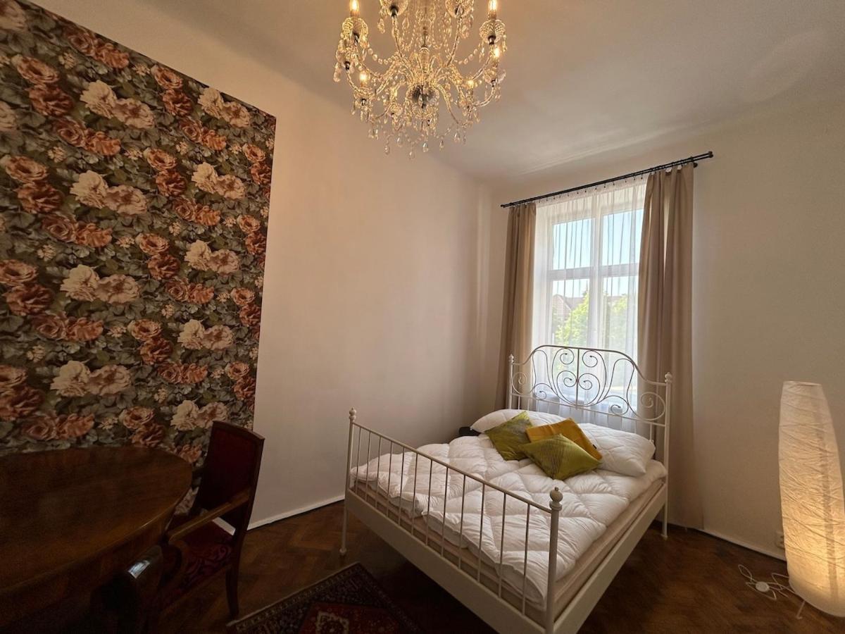 Apartment Old Town - 2 Bedrooms Soltyka S3 Krakow